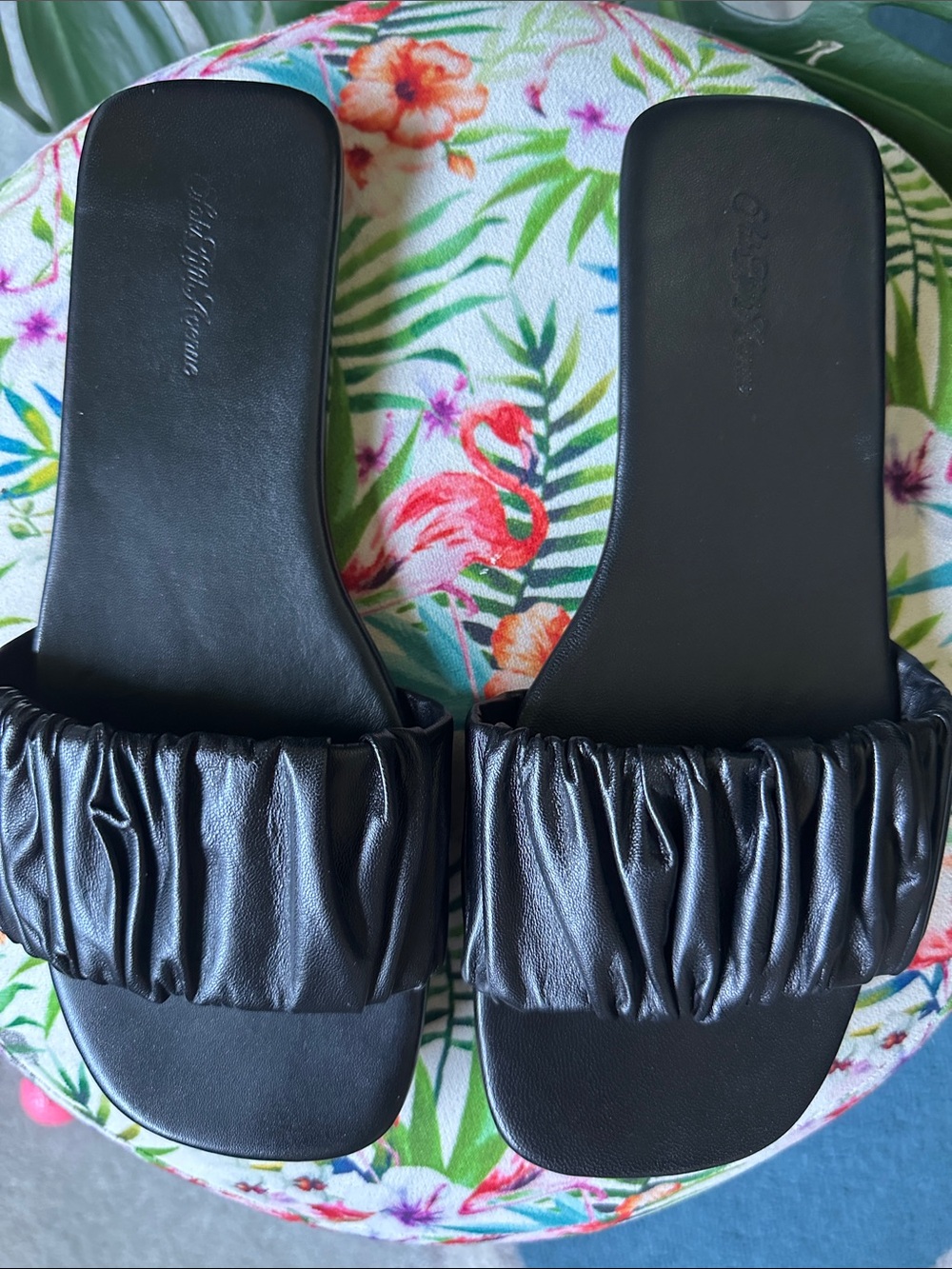 Saks Fifth Avenue Black Ruched Leather‎ Slide Sandals Flat Minimalist Shoes 9